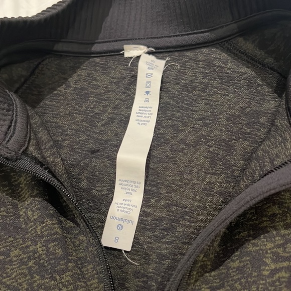 Lululemon green black quarter zip pullover 8 - Picture 3 of 4